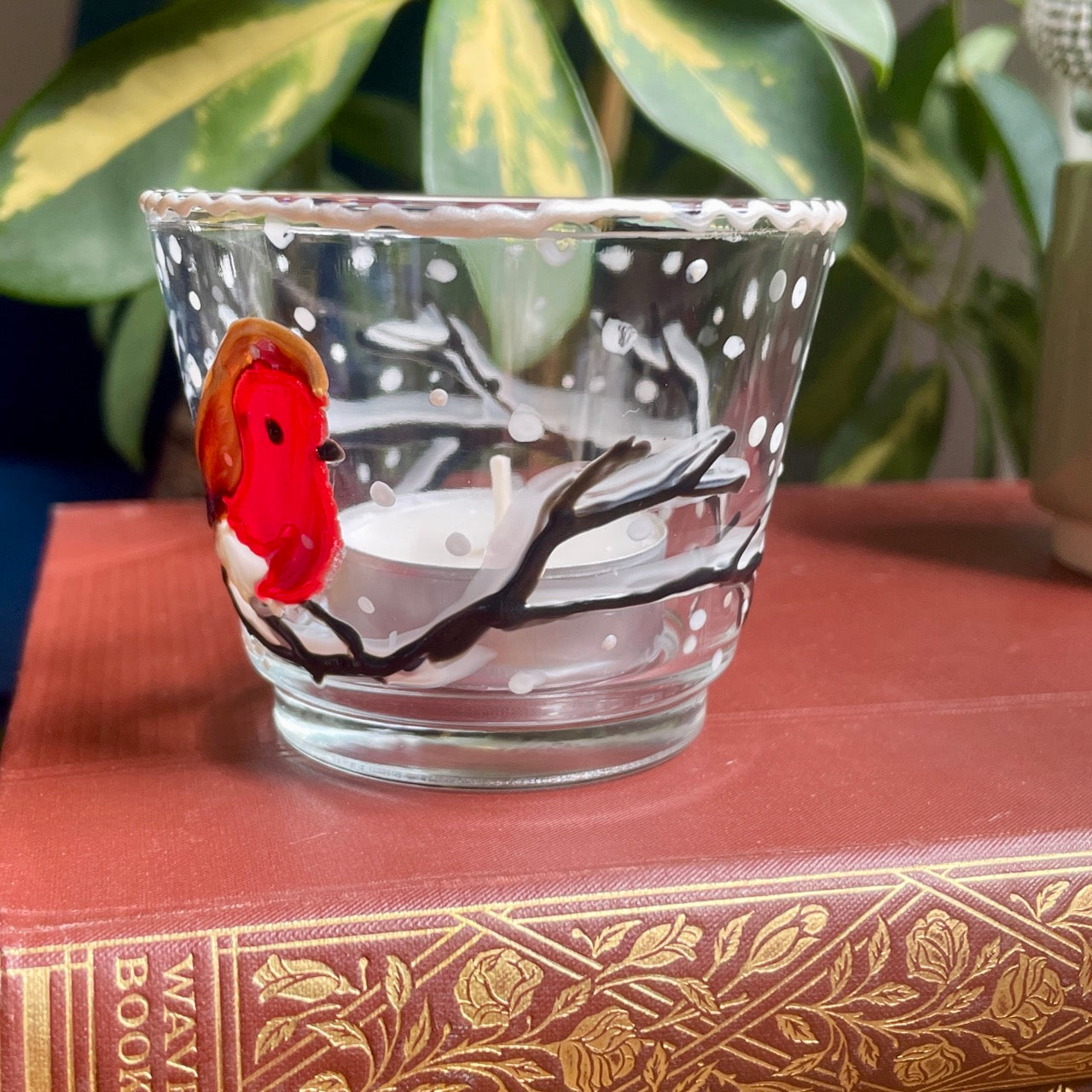 Robin in snow~ Tealight candleholder