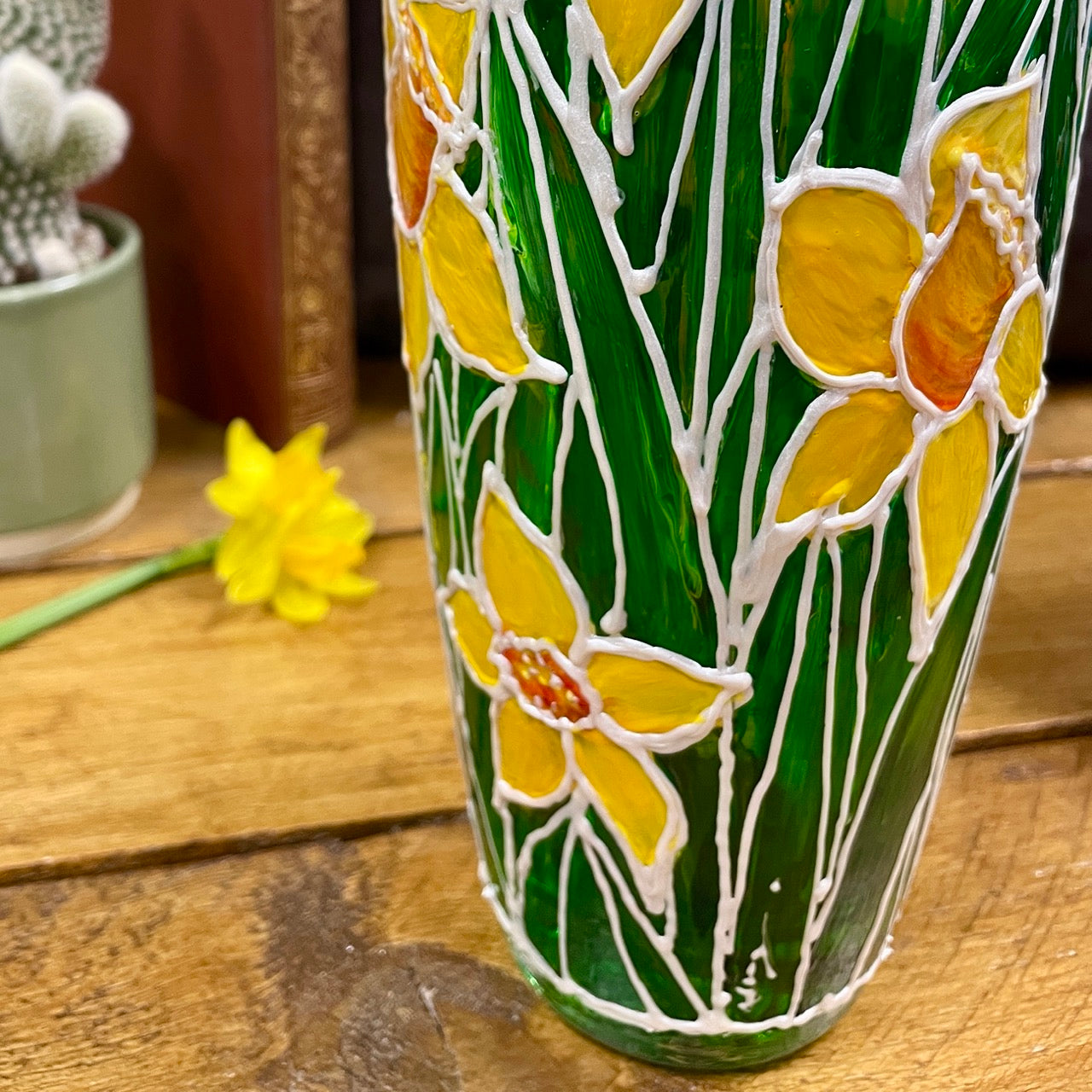 Daffodil field~ Vase