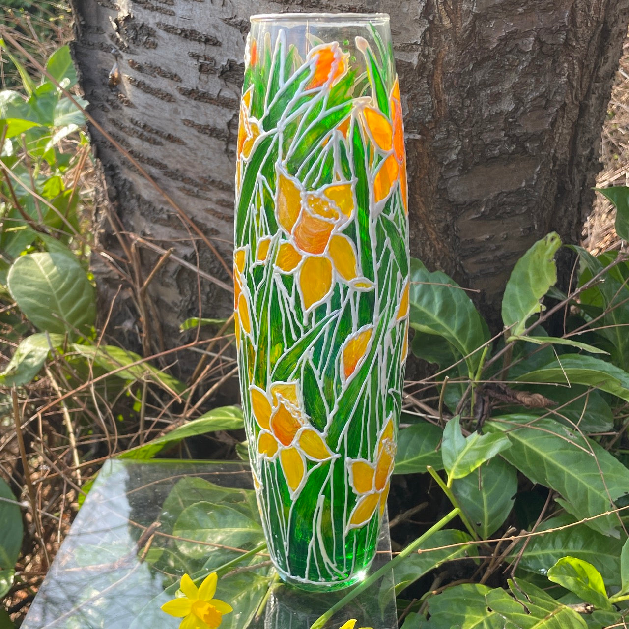 Daffodil field~ Vase