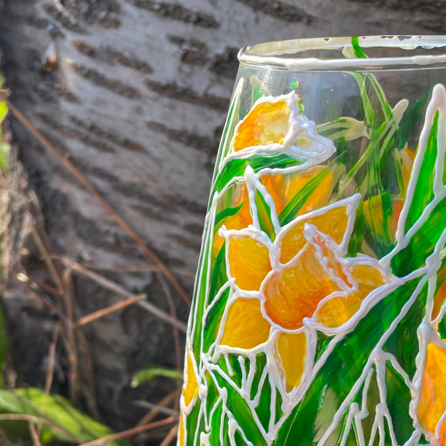 Daffodil field~ Vase