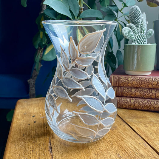 Silver leaves~ Vase