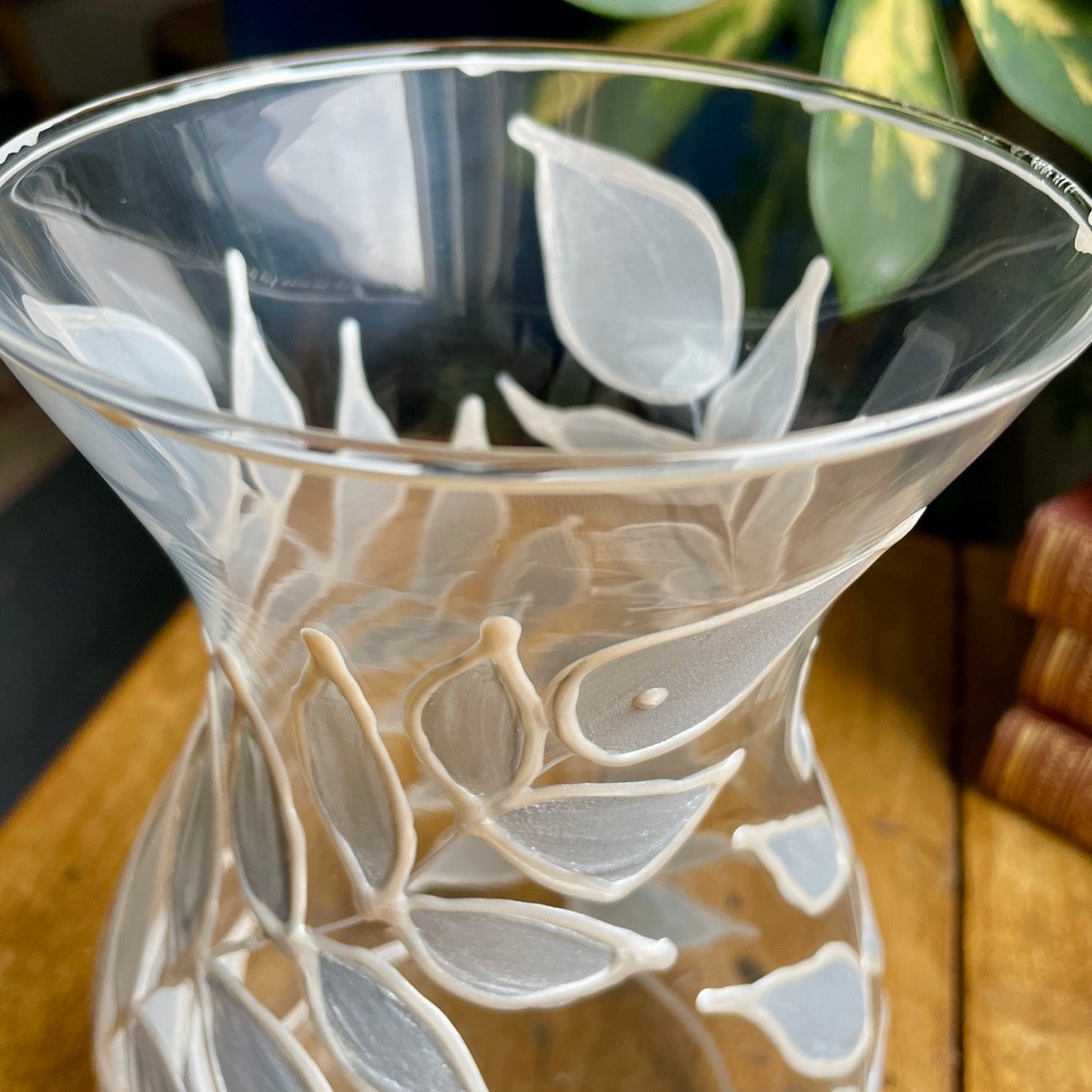 Silver leaves~ Vase