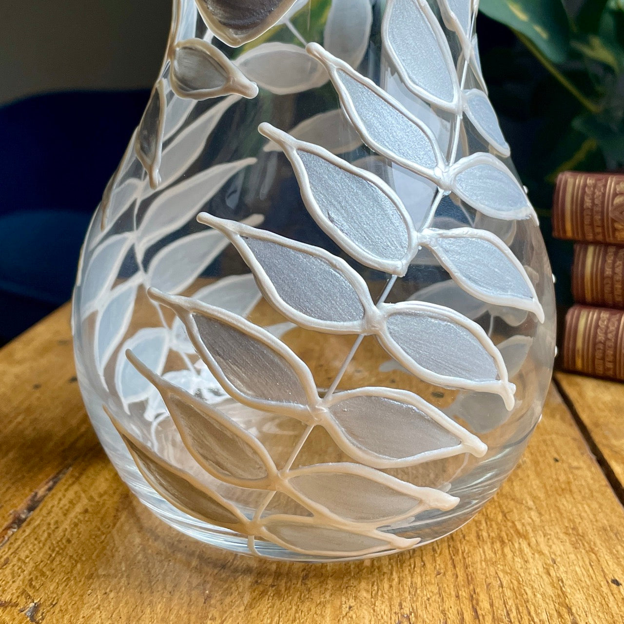 Silver leaves~ Vase