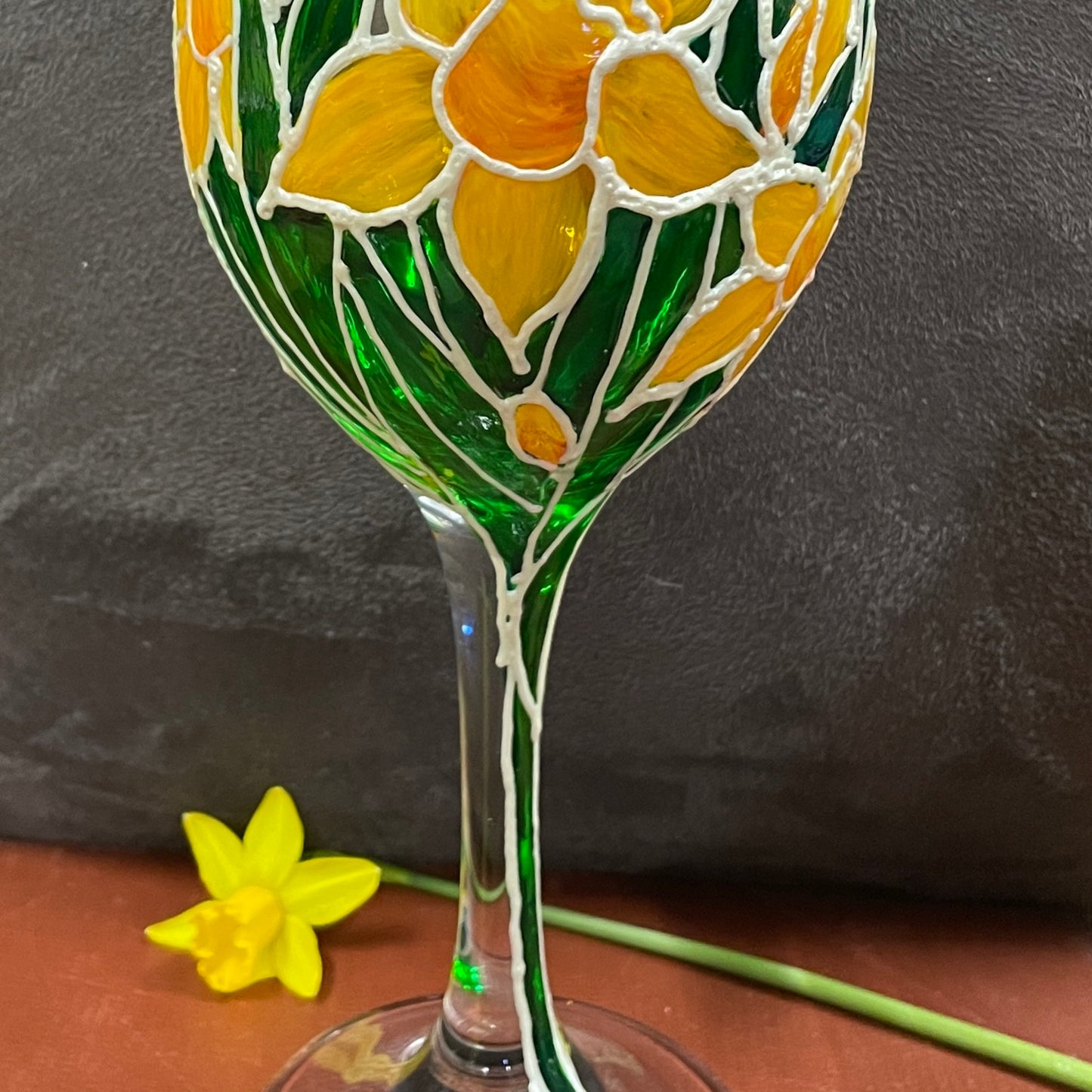 Daffodil field~ Wine glass