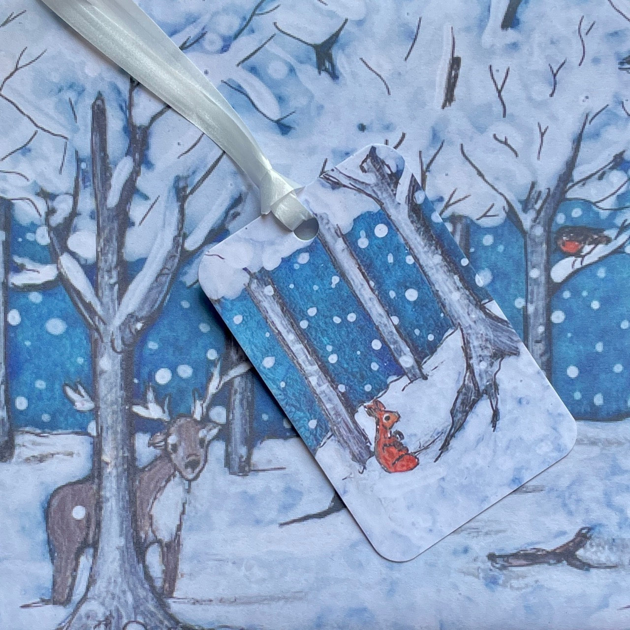 Wintertime gift wrap & Squirrel tag