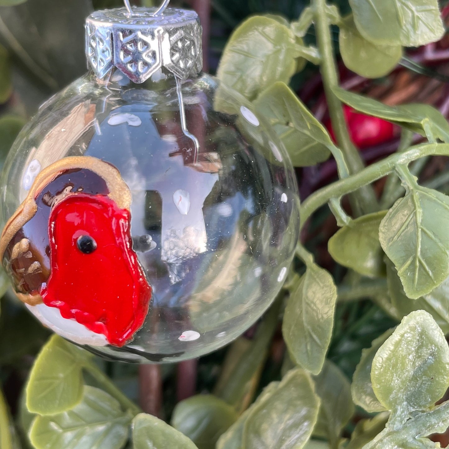 Robin in snow~ Dinky glass bauble