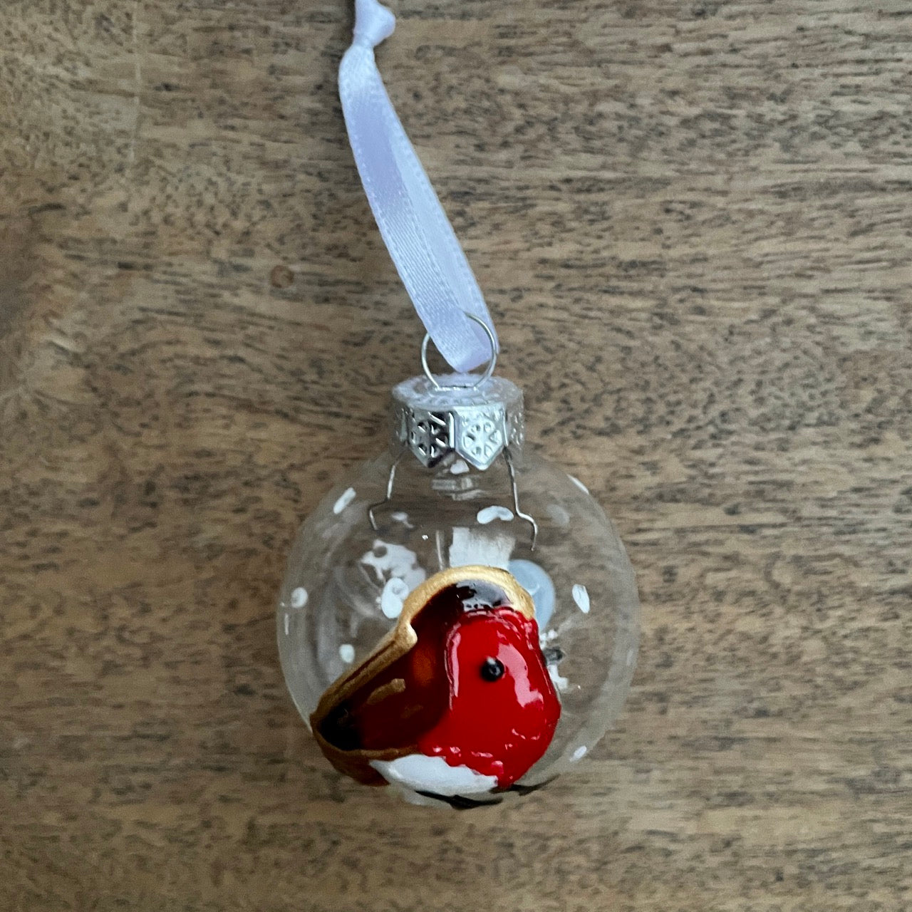 Robin in snow~ Dinky glass bauble